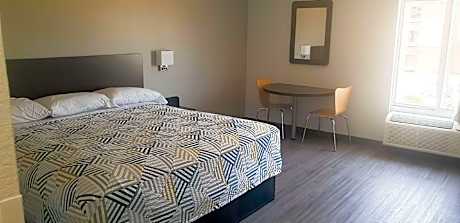 2 Full Beds | Non-Smoking