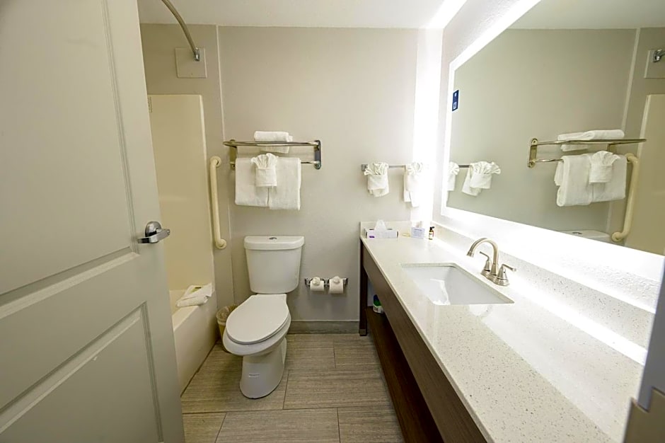 Hawthorn Extended Stay by Wyndham Panama City Beach