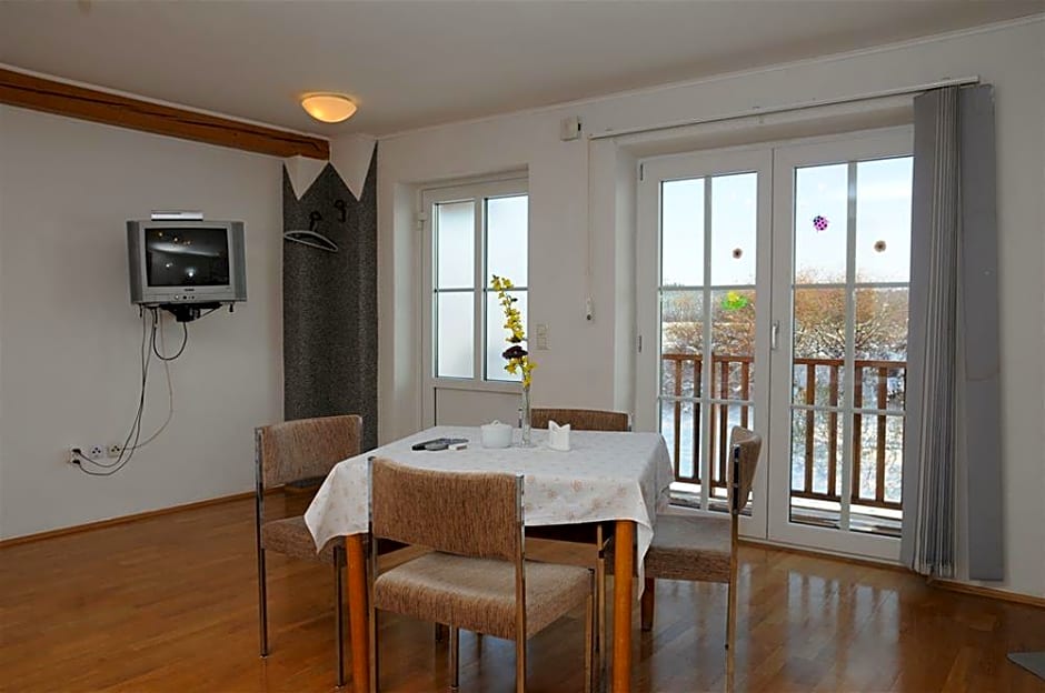 Geinberg Suites & Vianova  Center