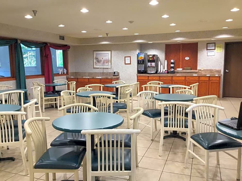 Americas Best Value Inn and Suites Saint Charles