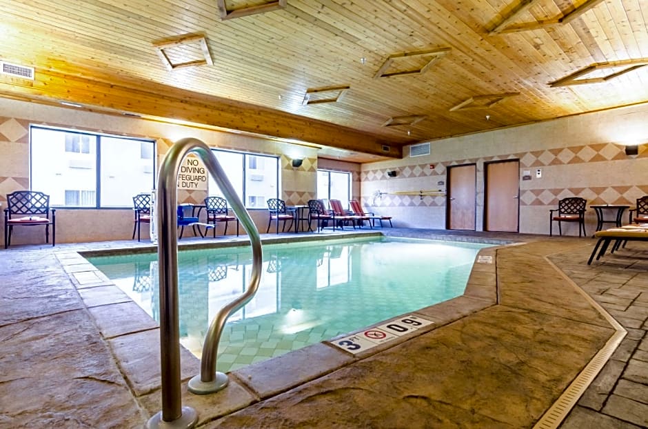  Comfort Suites Salina South