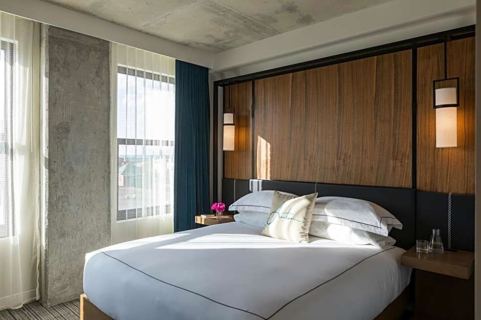 1 King Bed — 7 fotoğraftan 1. fotoğraf