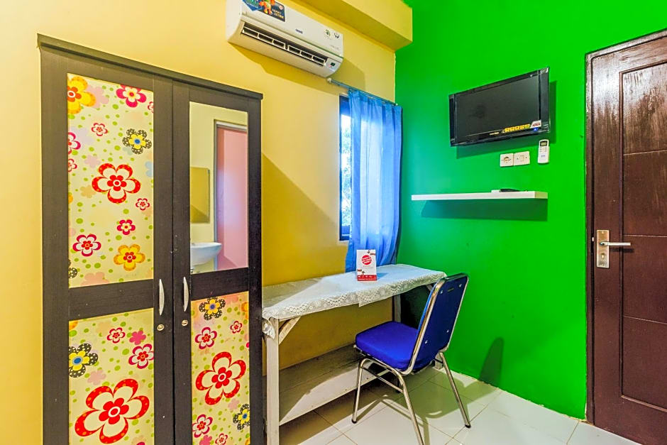 OYO 2165 Alyah Guest House Syariah