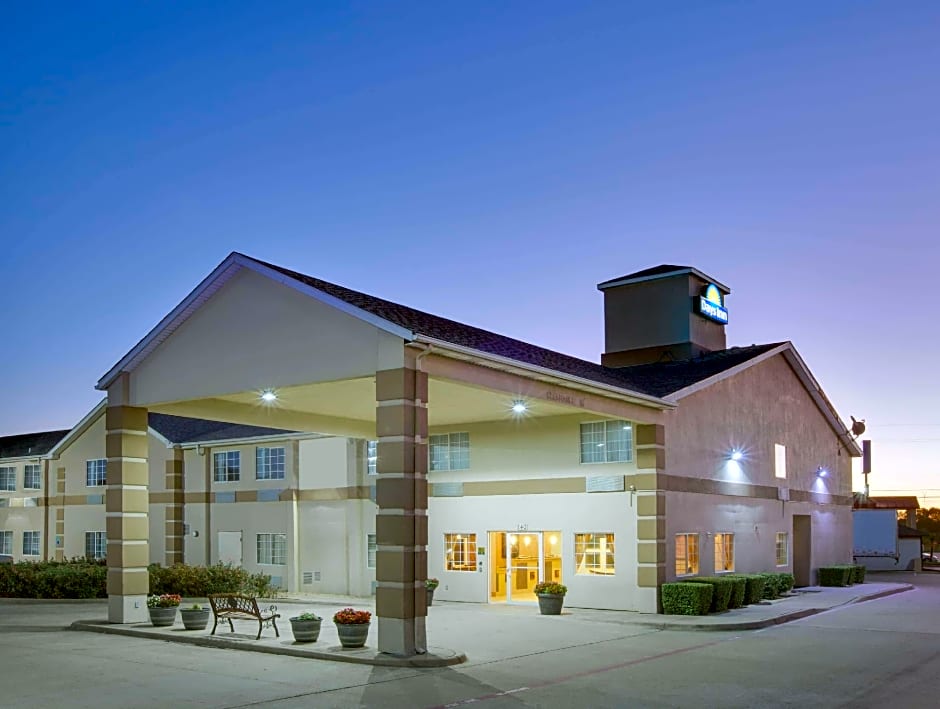 Days Inn by Wyndham Mesquite Rodeo TX