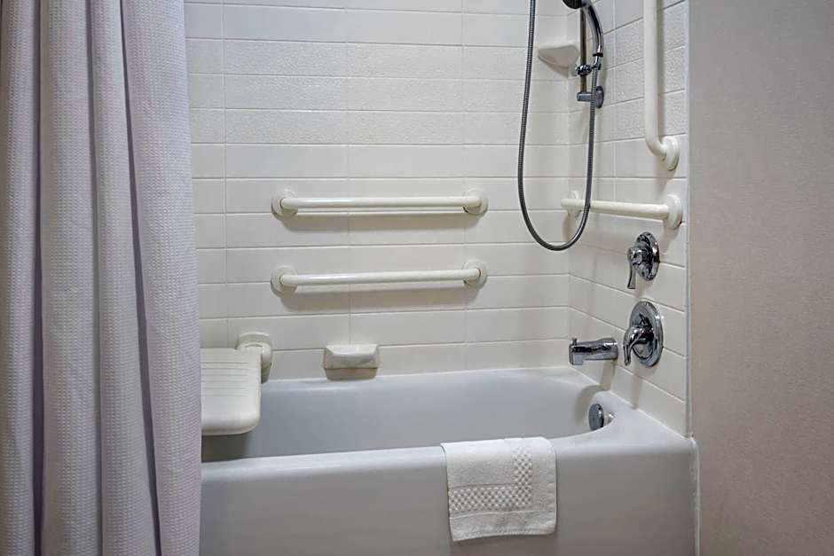 Fairfield Inn & Suites by Marriott Watertown Thousand Islands