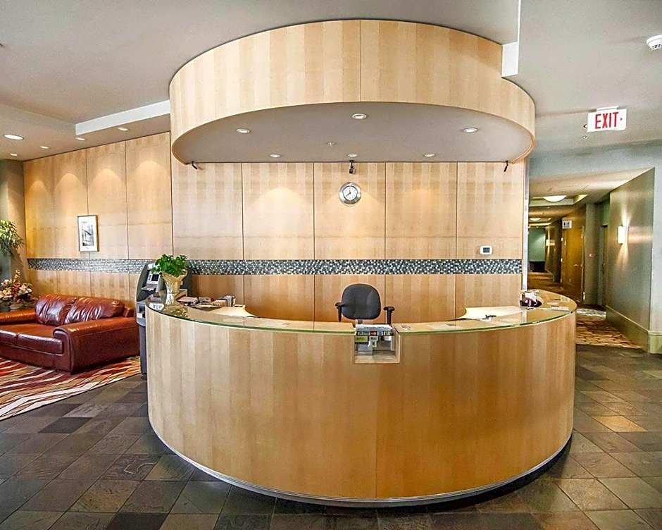 Comfort Hotel Vancouver Airport