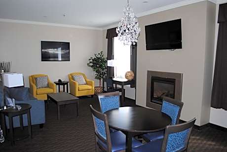 King Suite - Non-Smoking