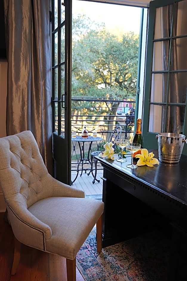 Royal Frenchmen Hotel and Bar