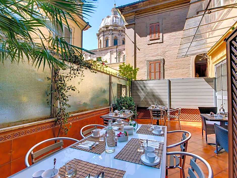 Lh Royal Suites Terrace