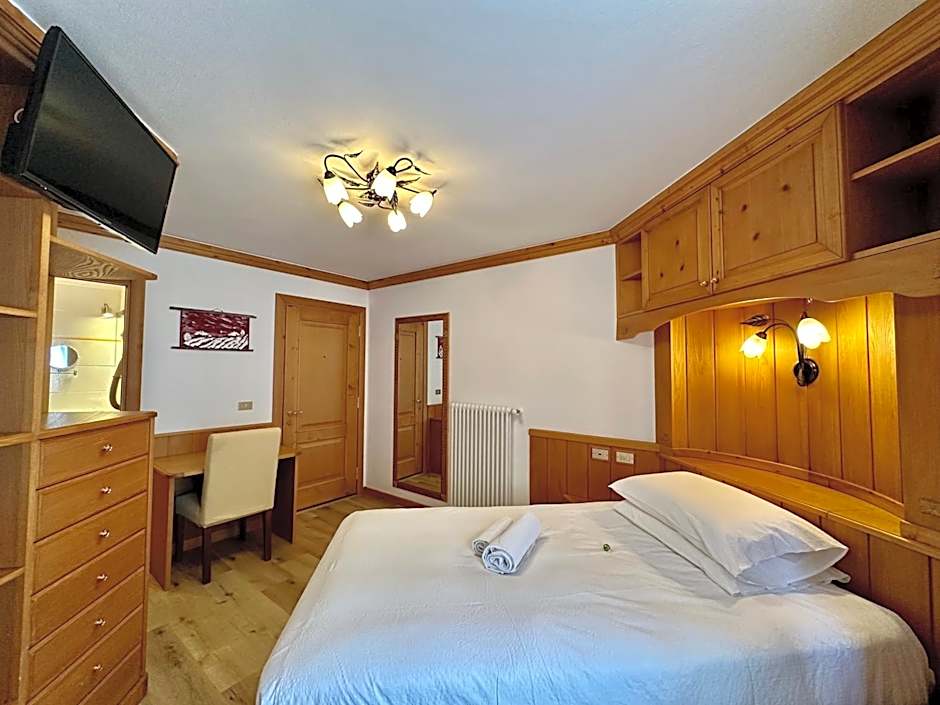 B&B Family Accommodation Canazei SKI-IN SKI-OUT