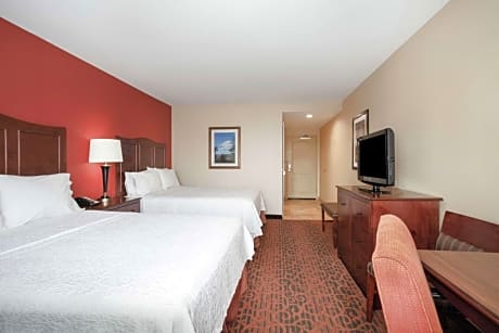 Room with Two Queen Beds - Non-Smoking