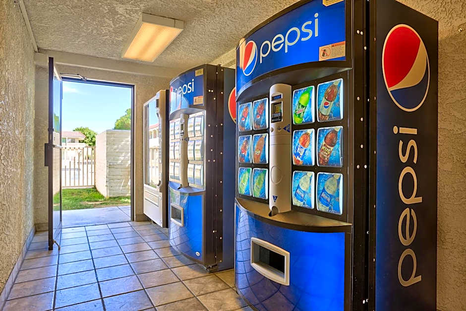 Motel 6-Kingman, AZ - Route 66 East