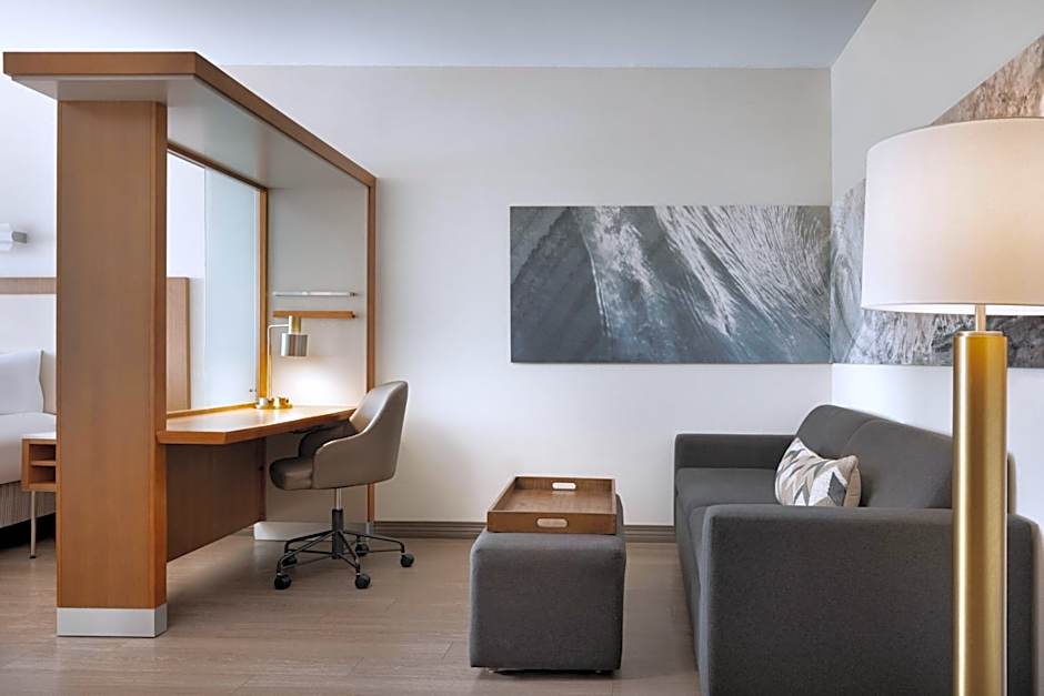 SpringHill Suites by Marriott Orange Beach at The Wharf