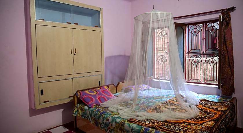 Somit Paying Guest House