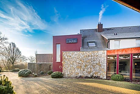 Balland's Hotel & Restaurant