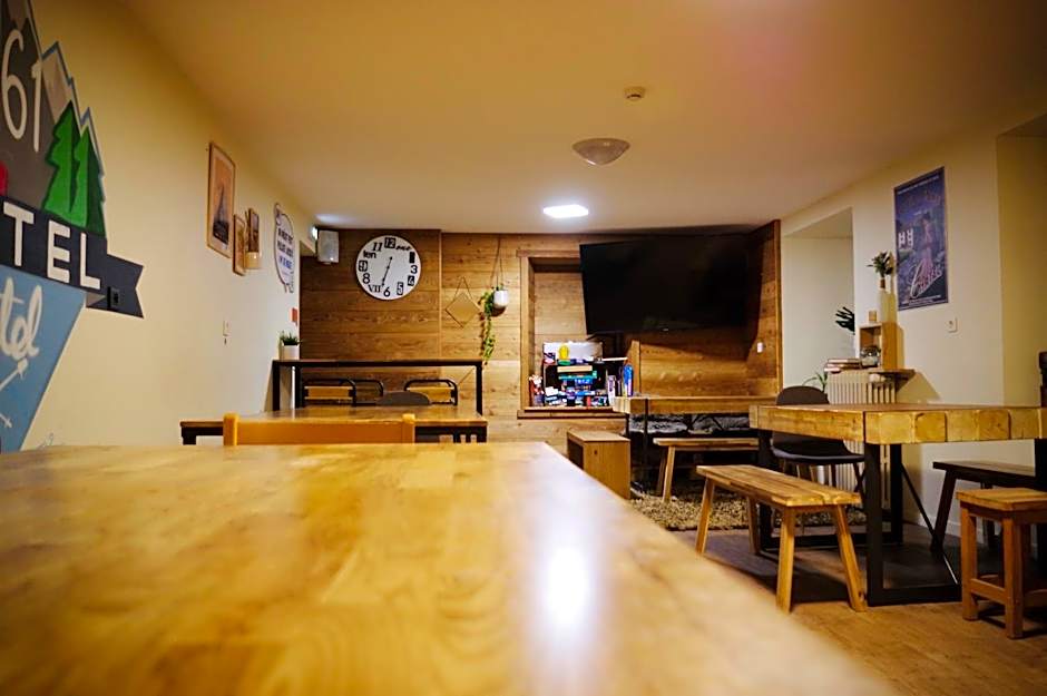 1861 Chatel Hostel