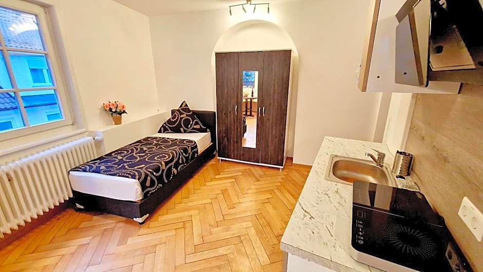 Zur Schönen Lau- Monteurzimmer