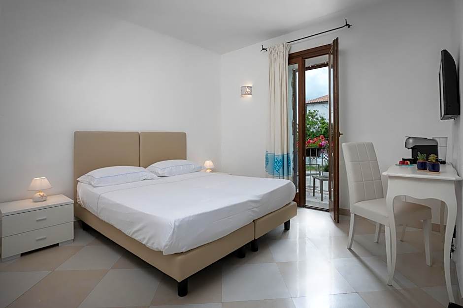 The Square Depandance