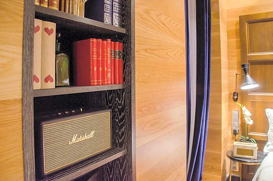 Browns Central Hotel