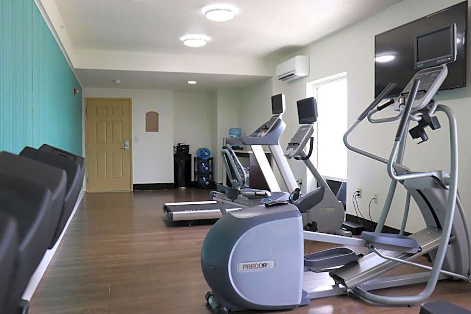 Holiday Inn Express Hotel & Suites Clearwater US 19 North By IHG