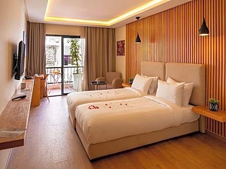 Twin Beds Standard City View