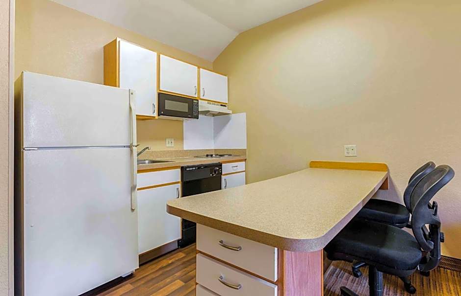 Extended Stay America Select Suites - Providence - Airport