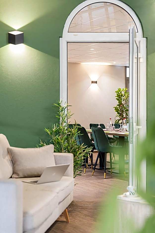 Logis Hôtel Restaurant L'Abri