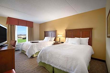 Room with Two Queen Beds - Non-Smoking