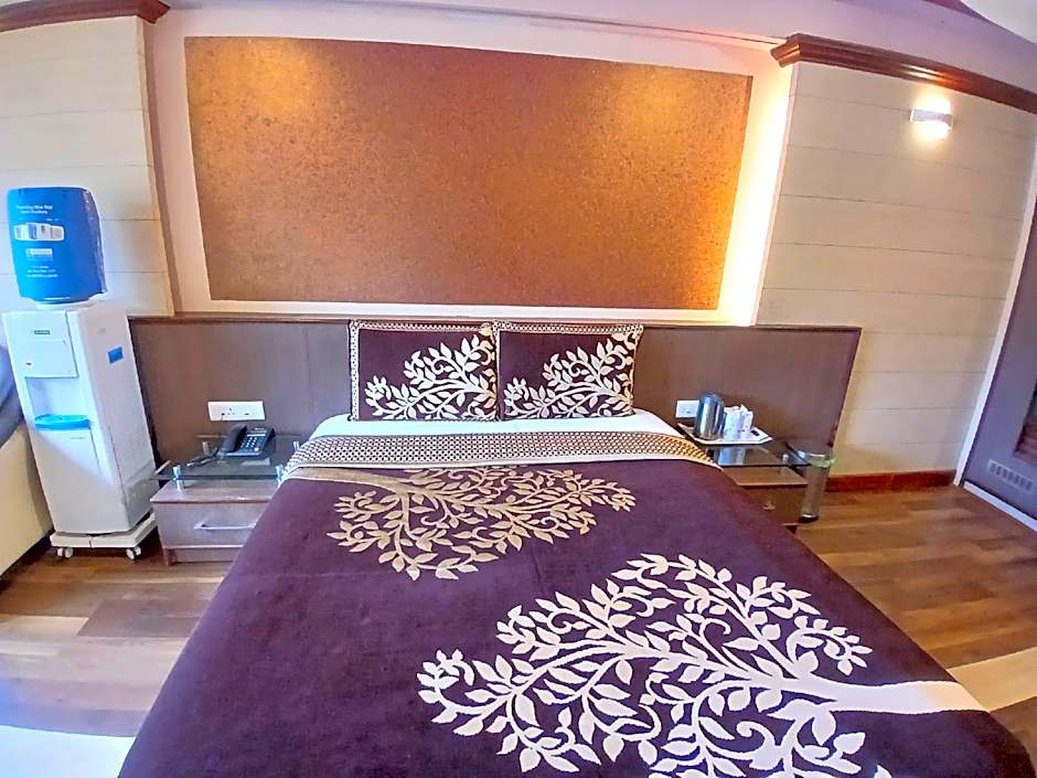 Hotel Astoria Residency