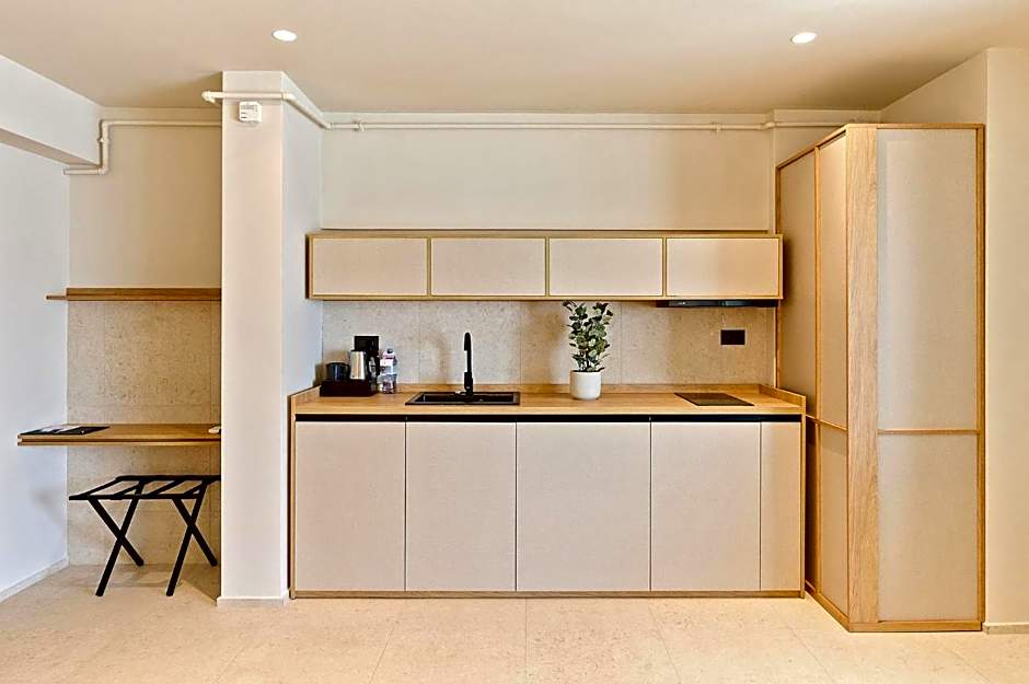 Alezzi Infinity Aparthotel & Spa