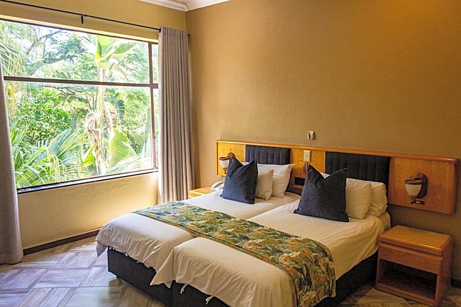 Hotel Numbi and Garden Suites