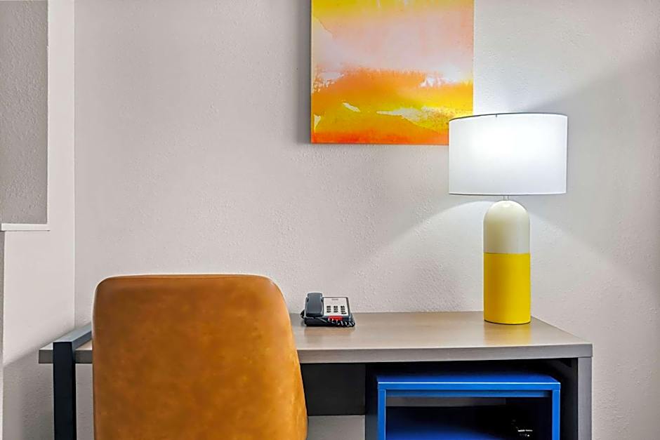 Comfort Suites Denver North - Westminster