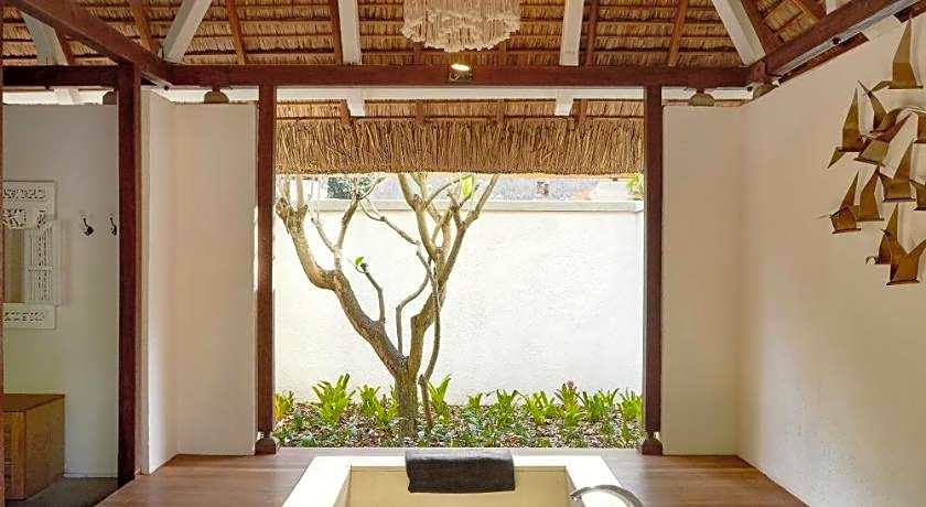 Paradise Cove Boutique Hotel