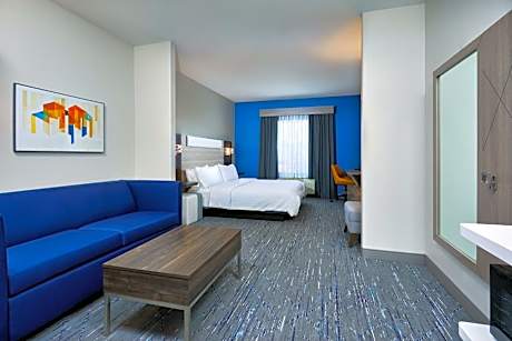 King Suite with Bath Tub - Disability Access