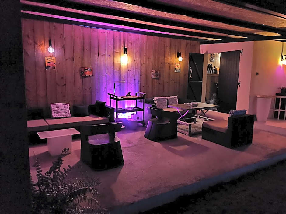 Hostal 170 Room 14 Service Appartement