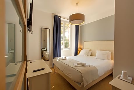 Classic Double Room with City View