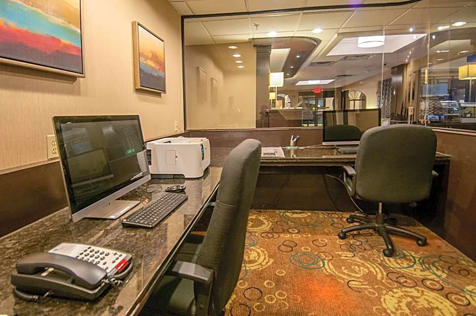 Holiday Inn Express Hotel & Suites Houston North Intercontinental By IHG