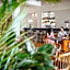 Golden Coast Beach Hotel