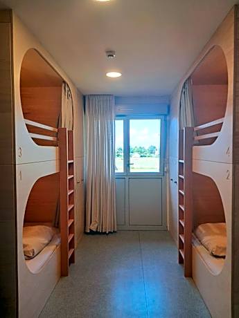 Single Bed in Mixed Dormitory Room