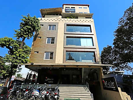 Hotel Johri Residency