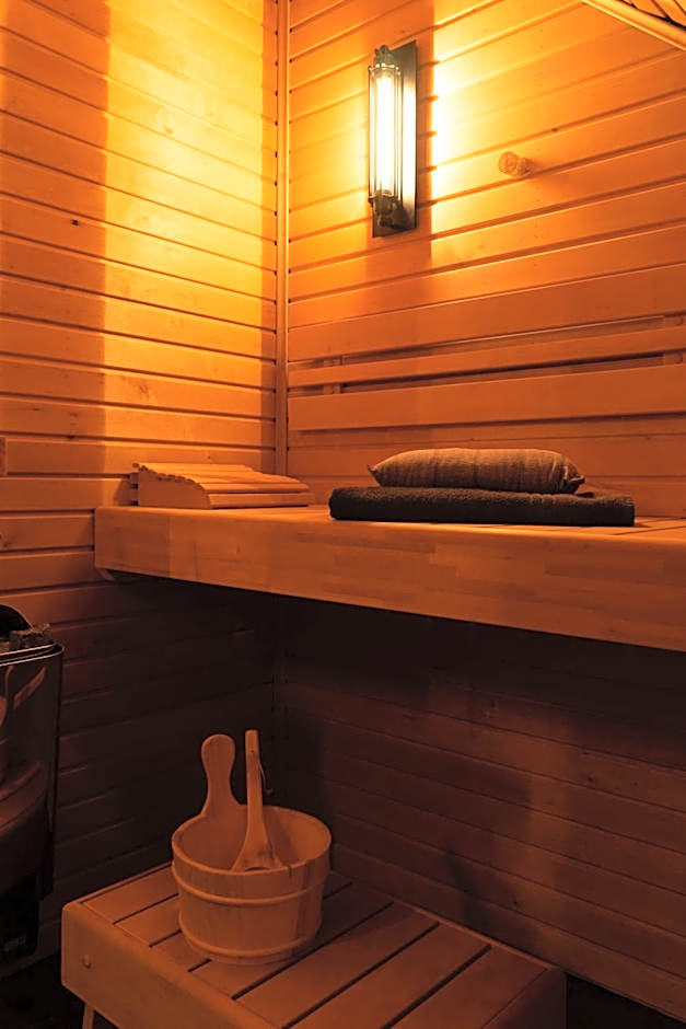 The Hampton Hock's - Wellness & Wine