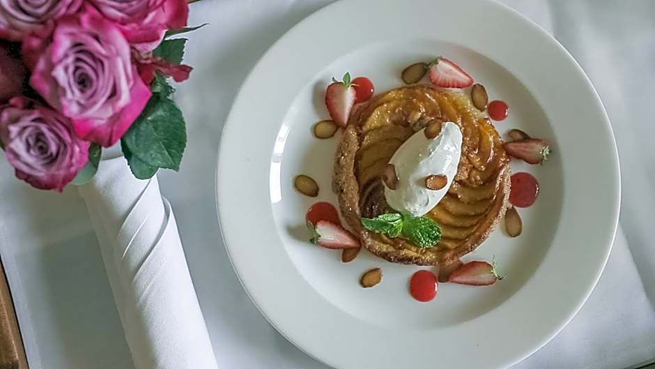 Delamar Greenwich Harbor