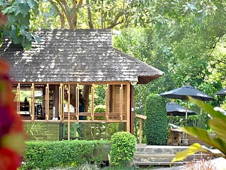 32 Coffee Hill & Resort