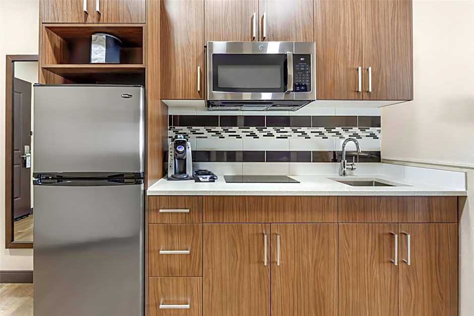 Best Western Plus Hinton Inn & Suites