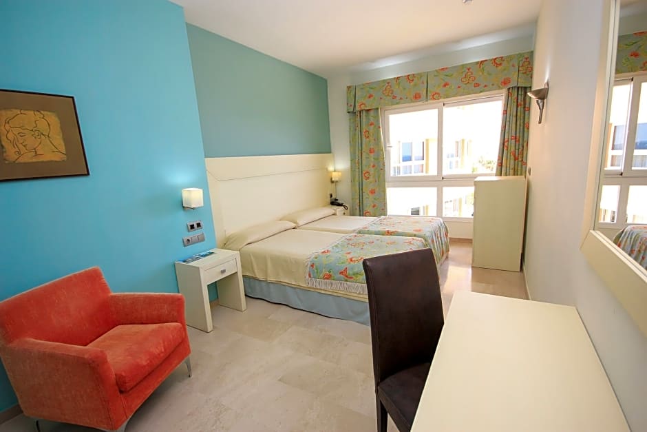 Hotel Puerto Juan Montiel & Spa & Base Náutica