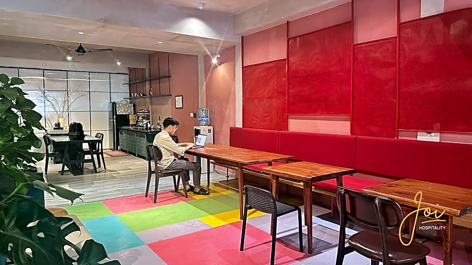 Joi Boutique Bãi Trước