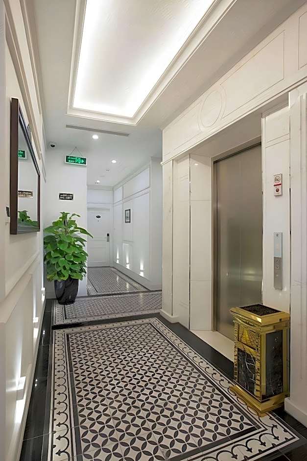 Hotel du Monde
