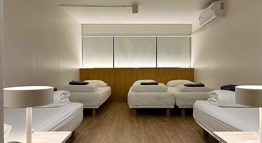 Monomer Hostel