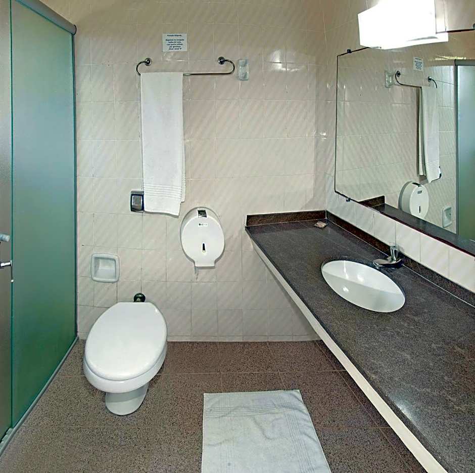 Lira Hotel
