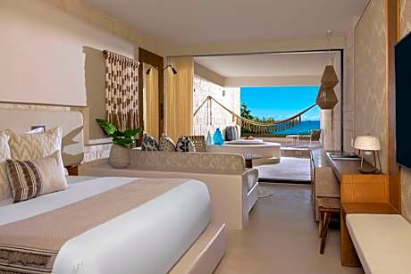 Signature Junior King Suite with Hot Tub and Ocean View